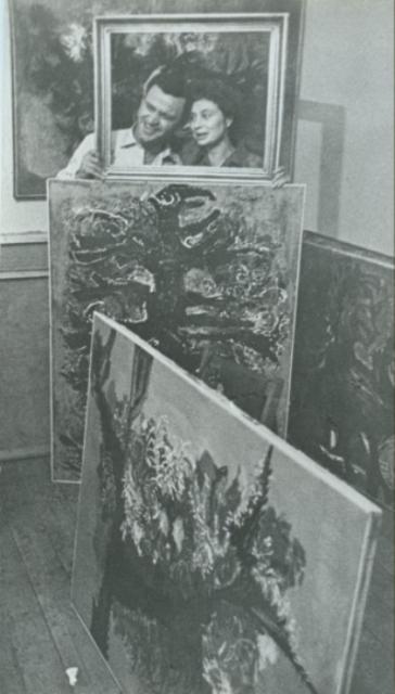 Z żoną (Krystyną Miłotworską) w pracowni na ul. Smolnej w Warszawie, 1960