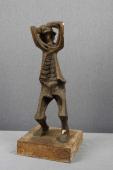 „Projekt Pomnika Nieznanego Więźnia Politycznego”, 1952<br>gips polichromowany<br>53 × 22 × 22,5 cm [z podstawą]