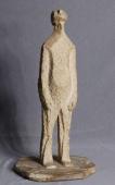 „Patrzący na ptaki” / „Birdwatcher”, [ok. 1961?]<br>gips i drewno polichromowane<br>48 × 23,5 × 21 cm [z podstawą]